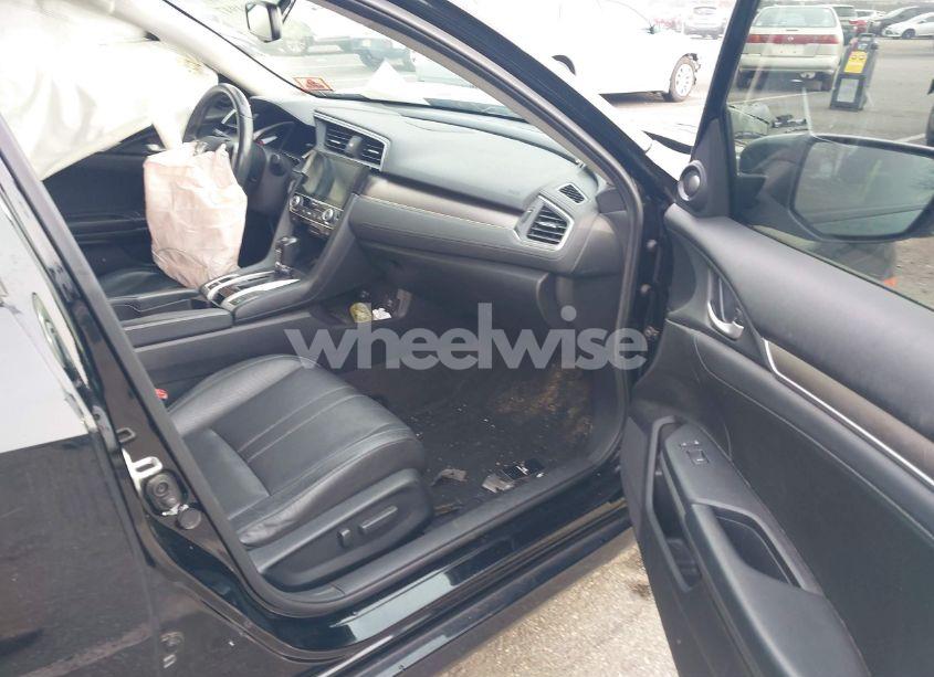 Photo 5 of 2017 Honda Civic TOURING (VIN 19XFC1F90HE210792)