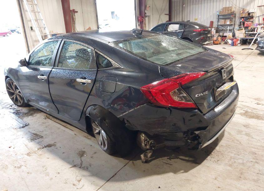 Photo 3 of 2019 Honda Civic TOURING (VIN 19XFC1F90KE207026)