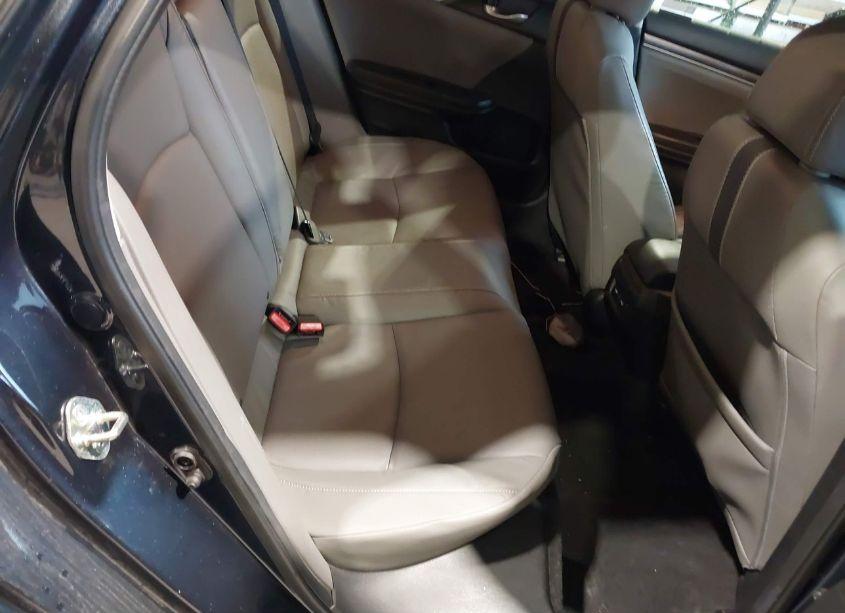 Photo 8 of 2019 Honda Civic TOURING (VIN 19XFC1F90KE207026)