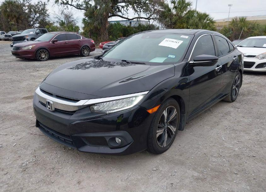 Photo 2 of 2016 Honda Civic TOURING (VIN 19XFC1F91GE020644)
