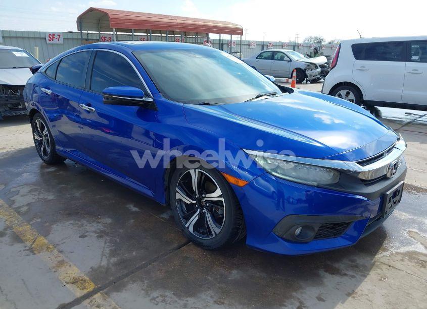 2017 Honda Civic TOURING (VIN 19XFC1F91HE013730) main photo