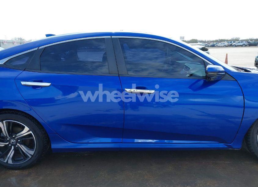 Photo 14 of 2017 Honda Civic TOURING (VIN 19XFC1F91HE013730)