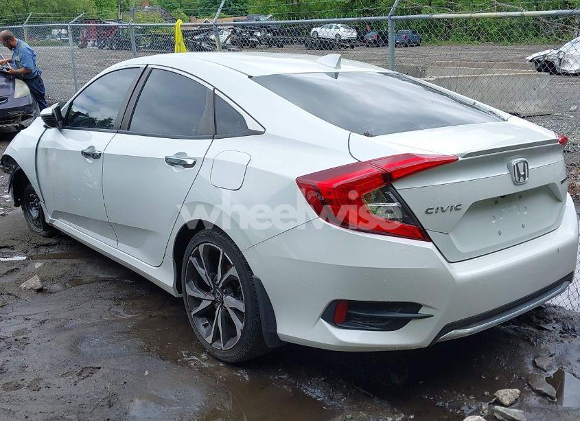 Photo 3 of 2020 Honda Civic TOURING (VIN 19XFC1F91LE210390)