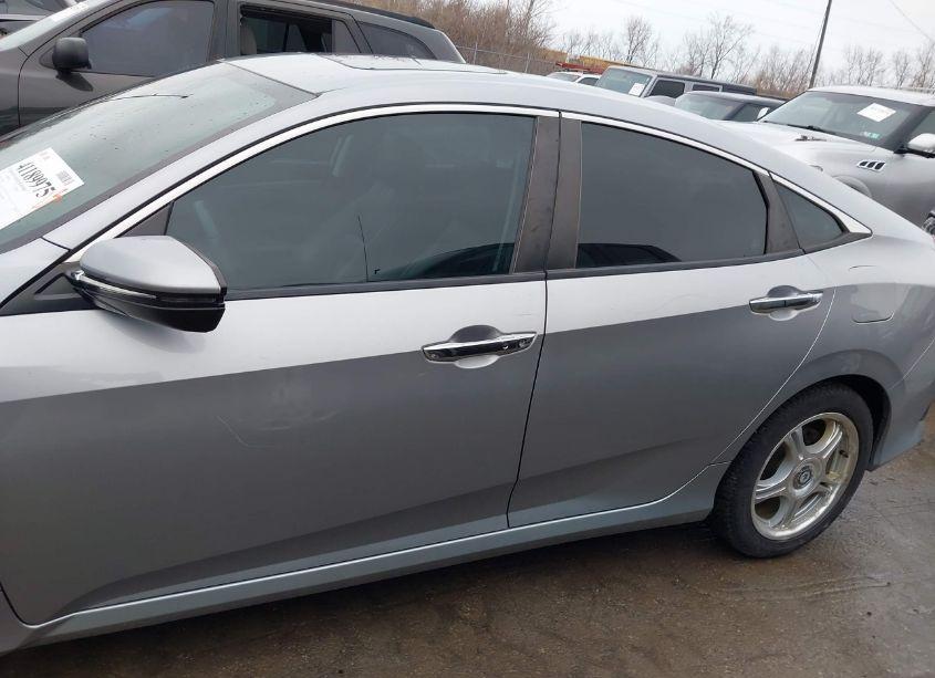 Photo 14 of 2016 Honda Civic TOURING (VIN 19XFC1F92GE005313)