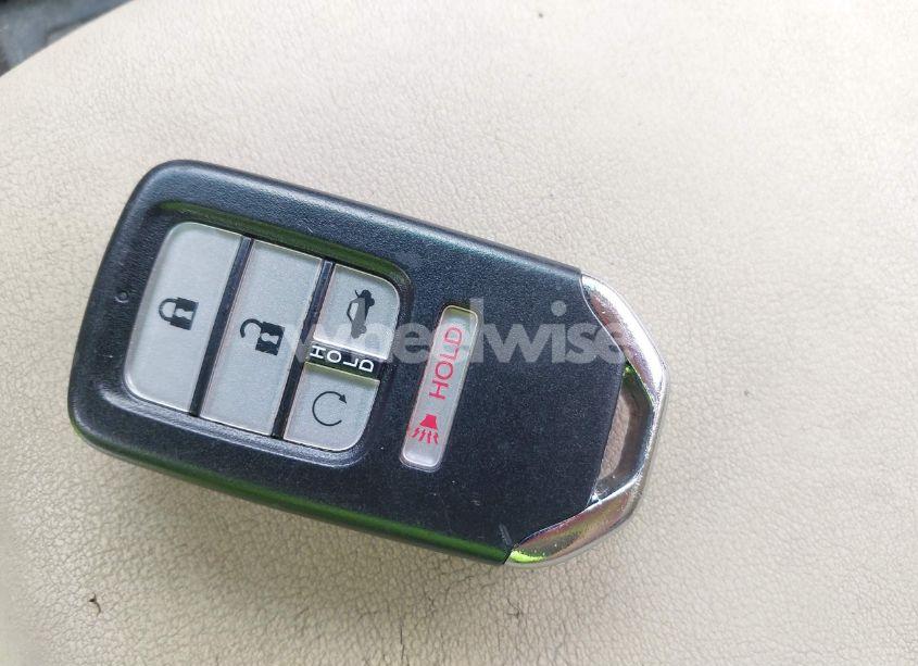 Photo 11 of 2016 Honda Civic TOURING (VIN 19XFC1F92GE007692)