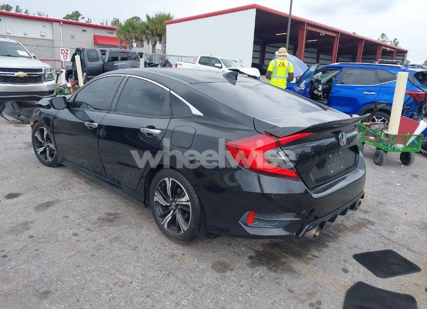 Photo 3 of 2016 Honda Civic TOURING (VIN 19XFC1F92GE007692)