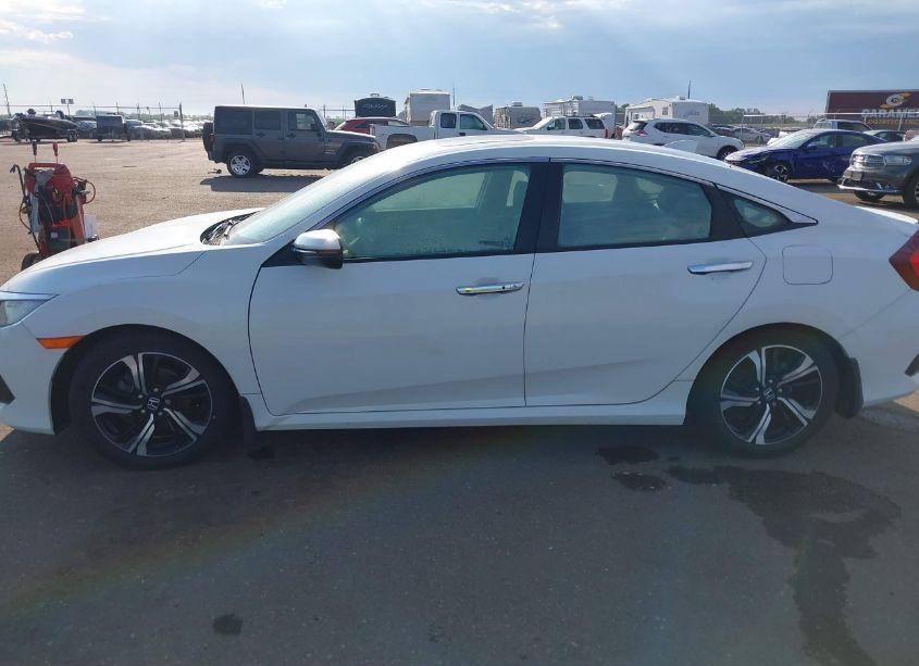 Photo 14 of 2017 Honda Civic TOURING (VIN 19XFC1F92HE013834)