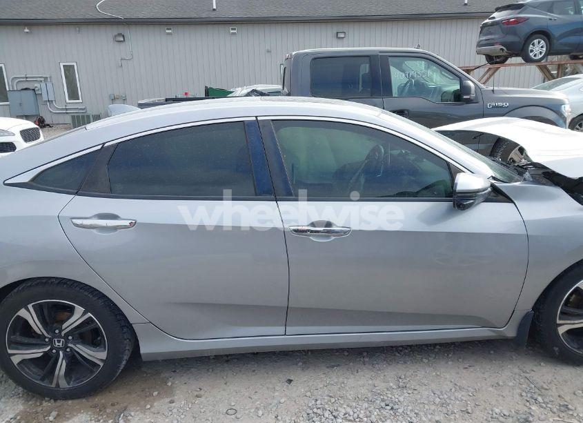 Photo 13 of 2017 Honda Civic TOURING (VIN 19XFC1F92HE014305)