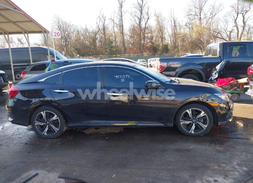 Photo 13 of 2016 Honda Civic TOURING (VIN 19XFC1F93GE211417)