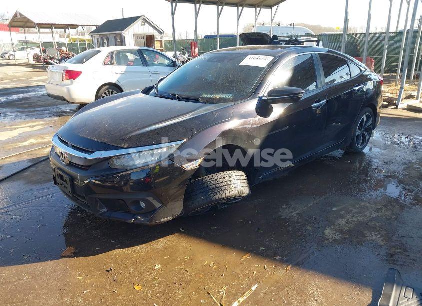 Photo 2 of 2016 Honda Civic TOURING (VIN 19XFC1F93GE211417)