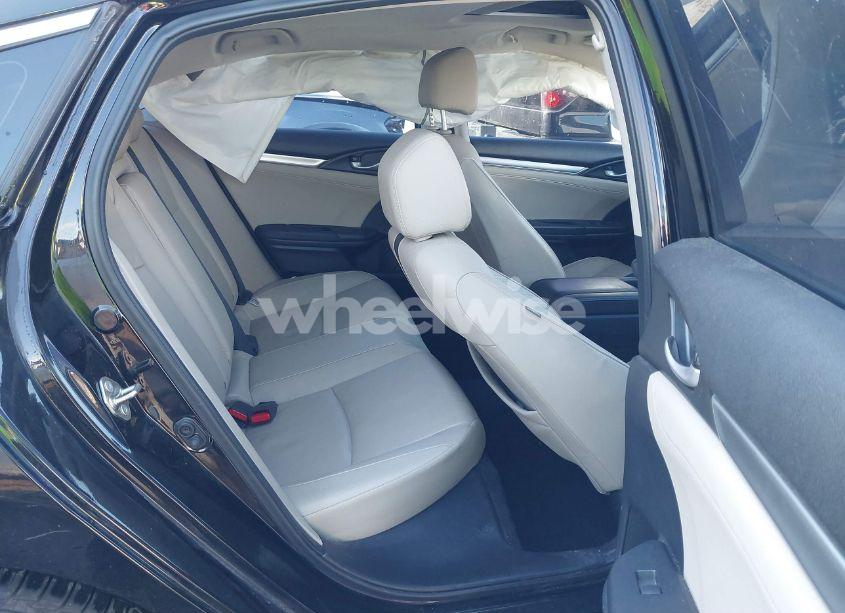 Photo 8 of 2016 Honda Civic TOURING (VIN 19XFC1F93GE211417)