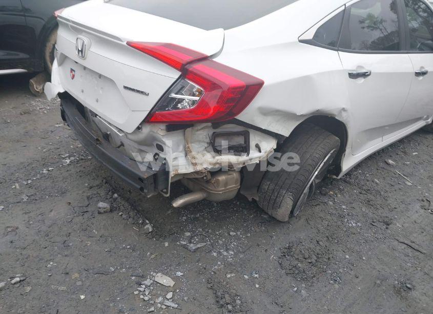 Photo 6 of 2019 Honda Civic TOURING (VIN 19XFC1F93KE002266)
