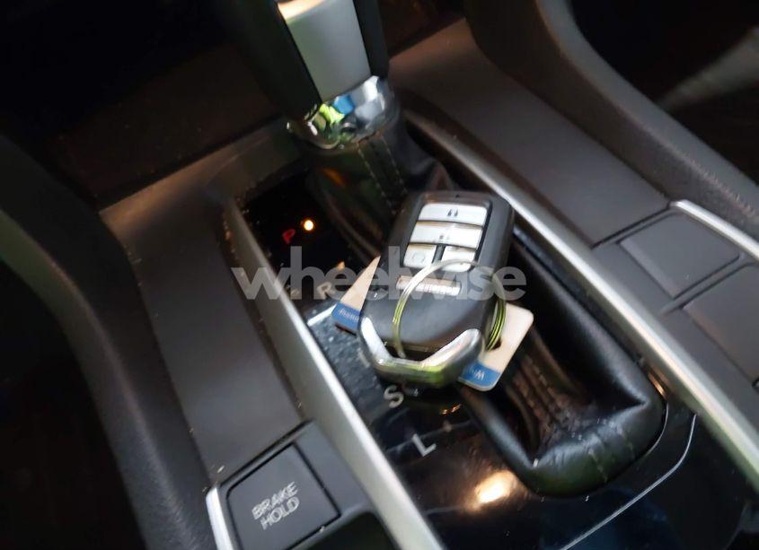 Photo 11 of 2016 Honda Civic TOURING (VIN 19XFC1F94GE014496)