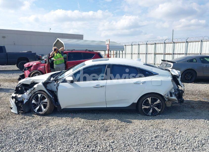 Photo 14 of 2016 Honda Civic TOURING (VIN 19XFC1F94GE028933)