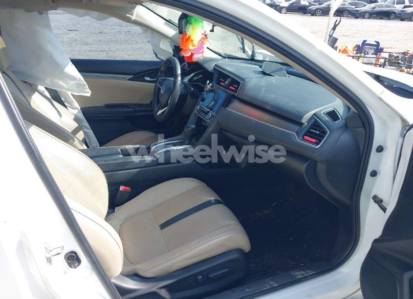 Photo 5 of 2016 Honda Civic TOURING (VIN 19XFC1F94GE028933)