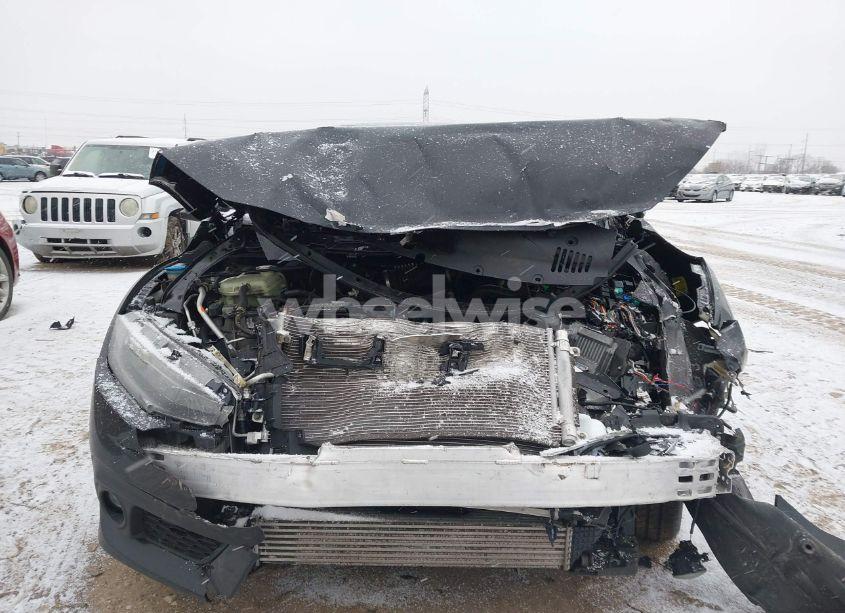 Photo 13 of 2016 Honda Civic TOURING (VIN 19XFC1F94GE041522)