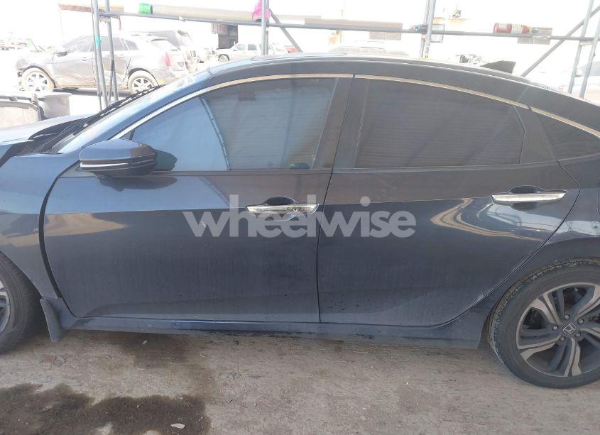 Photo 14 of 2016 Honda Civic TOURING (VIN 19XFC1F95GE012370)