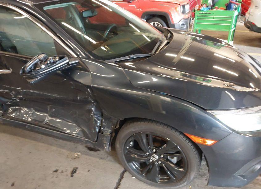 Photo 17 of 2016 Honda Civic TOURING (VIN 19XFC1F95GE014376)