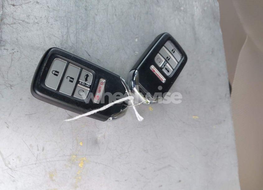 Photo 11 of 2016 Honda Civic TOURING (VIN 19XFC1F95GE028553)