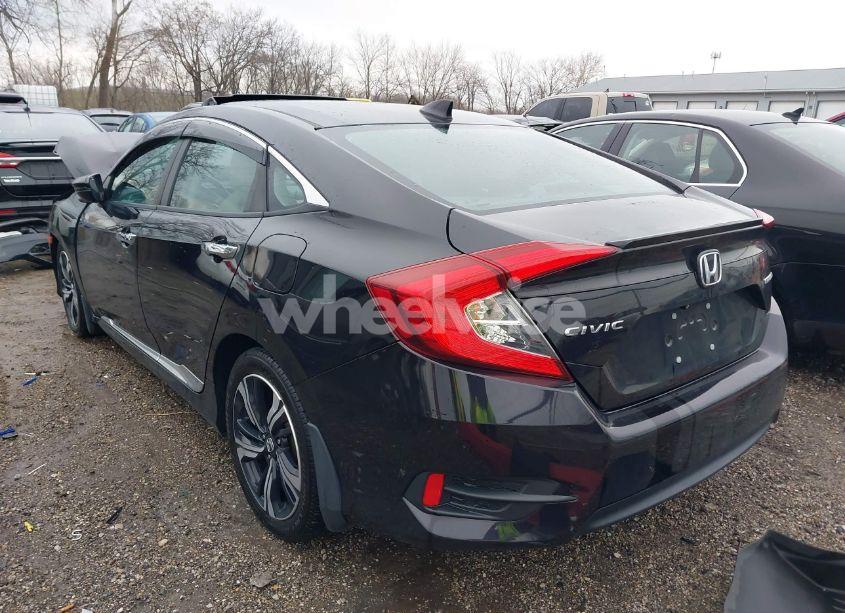 Photo 3 of 2016 Honda Civic TOURING (VIN 19XFC1F95GE028553)