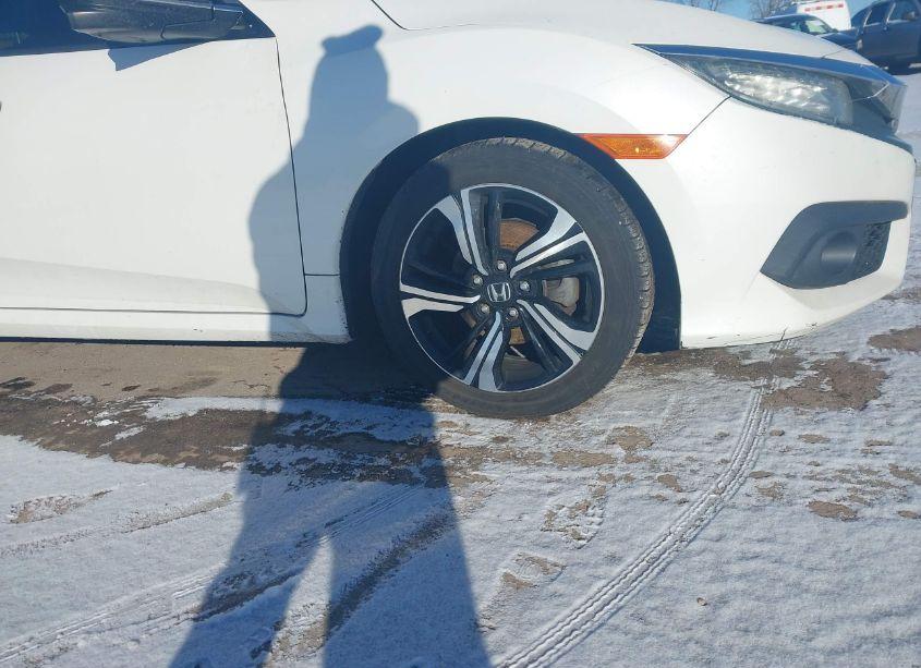 Photo 17 of 2016 Honda Civic TOURING (VIN 19XFC1F95GE032764)