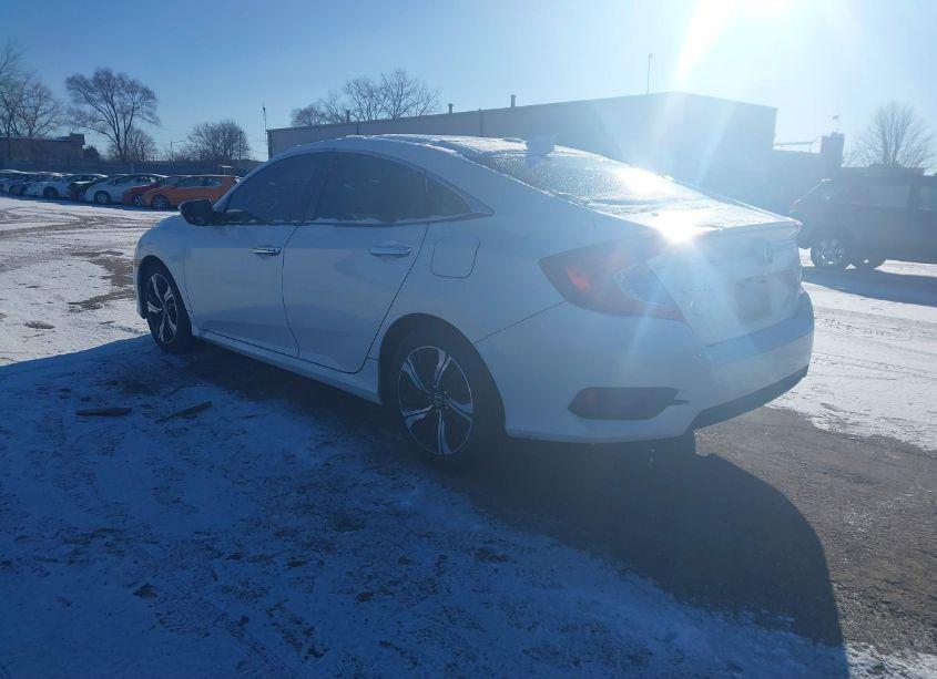 Photo 3 of 2016 Honda Civic TOURING (VIN 19XFC1F95GE032764)