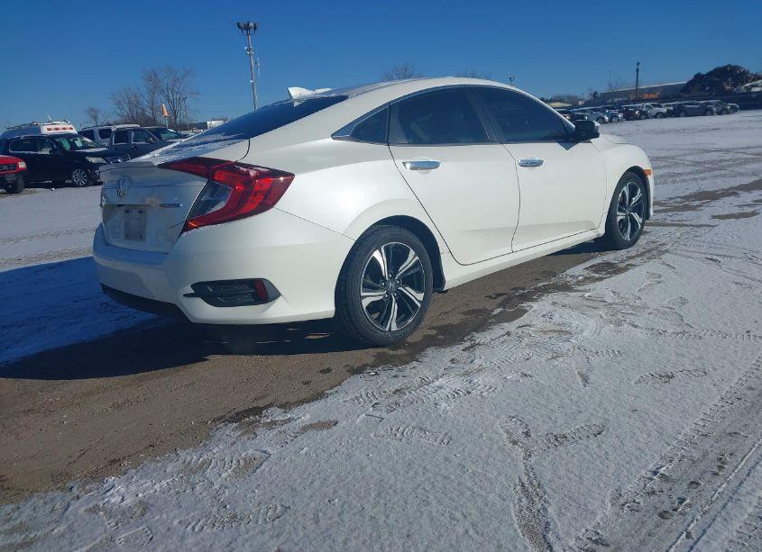 Photo 4 of 2016 Honda Civic TOURING (VIN 19XFC1F95GE032764)