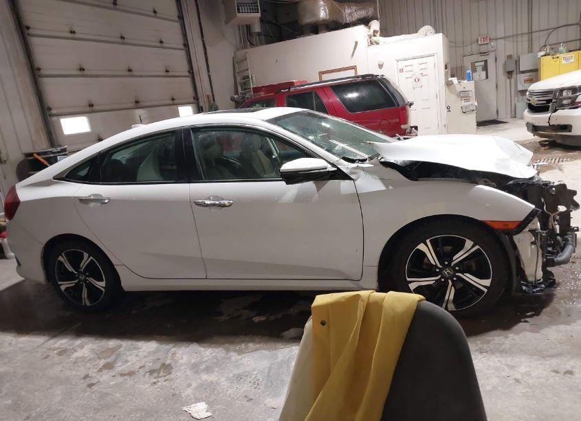 Photo 14 of 2016 Honda Civic TOURING (VIN 19XFC1F95GE036586)