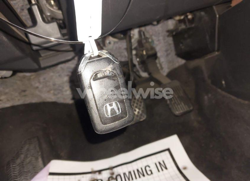Photo 11 of 2017 Honda Civic TOURING (VIN 19XFC1F95HE023192)