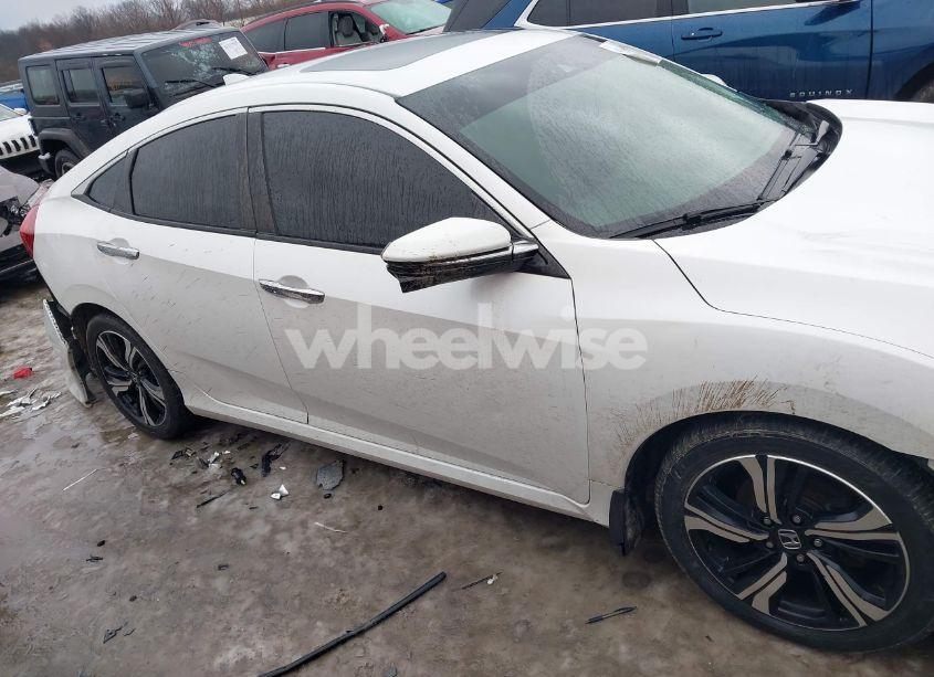 Photo 14 of 2017 Honda Civic TOURING (VIN 19XFC1F95HE023192)