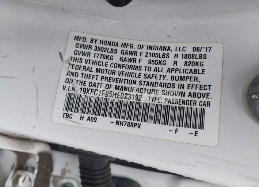 Photo 9 of 2017 Honda Civic TOURING (VIN 19XFC1F95HE023192)