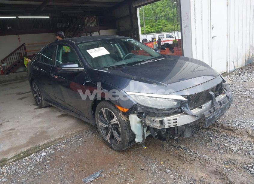 2016 Honda Civic TOURING (VIN 19XFC1F96GE013124) main photo