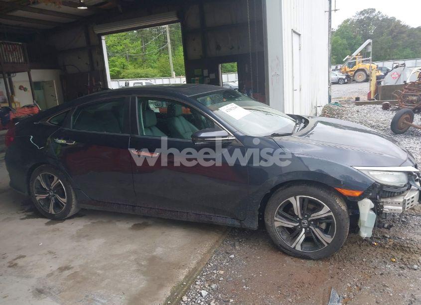 Photo 13 of 2016 Honda Civic TOURING (VIN 19XFC1F96GE013124)