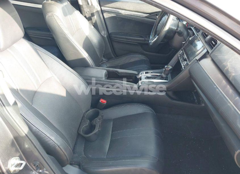 Photo 5 of 2016 Honda Civic TOURING (VIN 19XFC1F96GE037746)