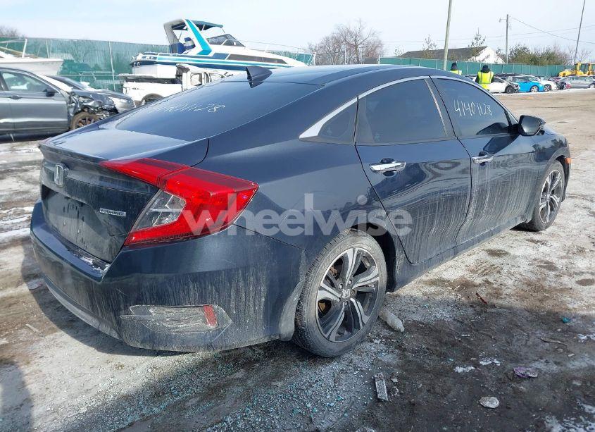 Photo 4 of 2016 Honda Civic TOURING (VIN 19XFC1F96GE201688)