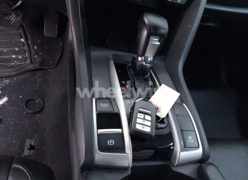 Photo 11 of 2016 Honda Civic TOURING (VIN 19XFC1F96GE213579)