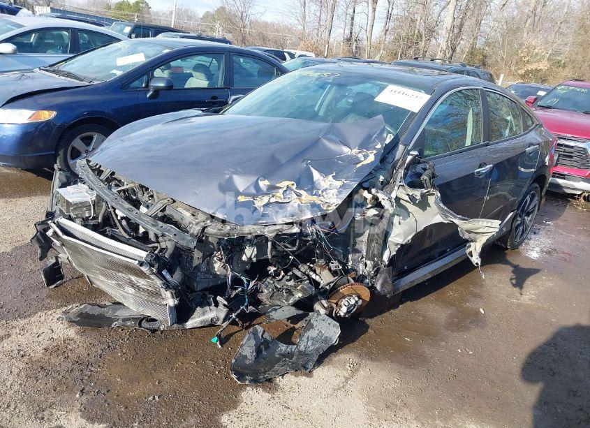 Photo 6 of 2017 Honda Civic TOURING (VIN 19XFC1F96HE201367)