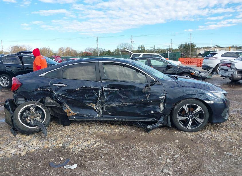 Photo 12 of 2016 Honda Civic TOURING (VIN 19XFC1F97GE002682)