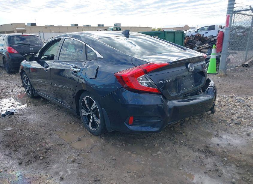 Photo 3 of 2016 Honda Civic TOURING (VIN 19XFC1F97GE002682)
