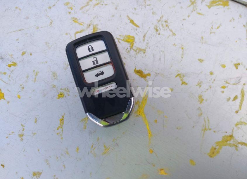Photo 11 of 2016 Honda Civic TOURING (VIN 19XFC1F97GE011768)