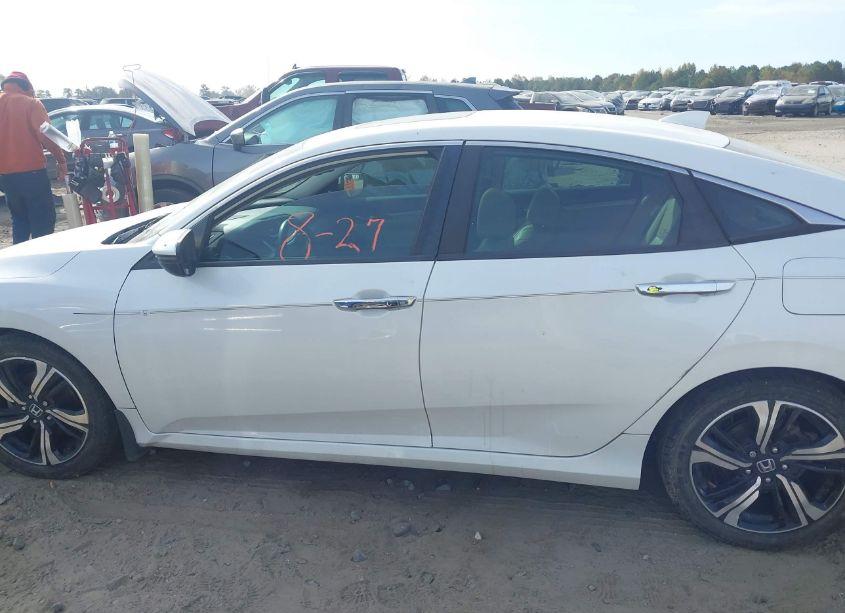 Photo 15 of 2016 Honda Civic TOURING (VIN 19XFC1F97GE016744)