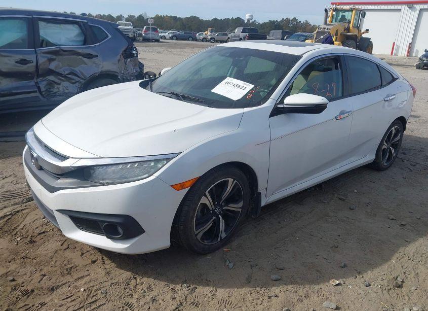 Photo 2 of 2016 Honda Civic TOURING (VIN 19XFC1F97GE016744)