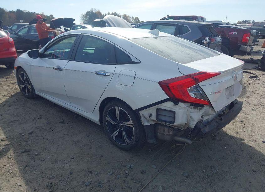 Photo 3 of 2016 Honda Civic TOURING (VIN 19XFC1F97GE016744)