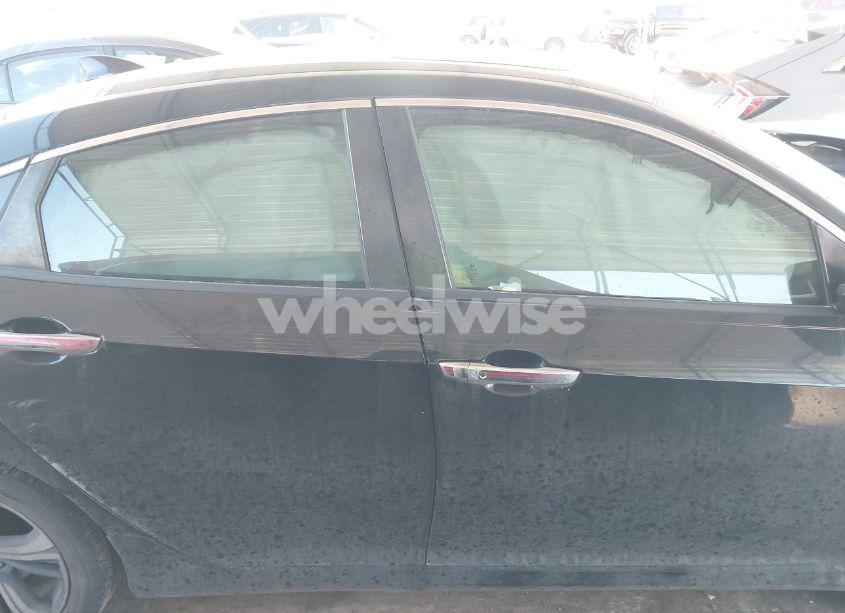 Photo 12 of 2017 Honda Civic TOURING (VIN 19XFC1F97HE010119)