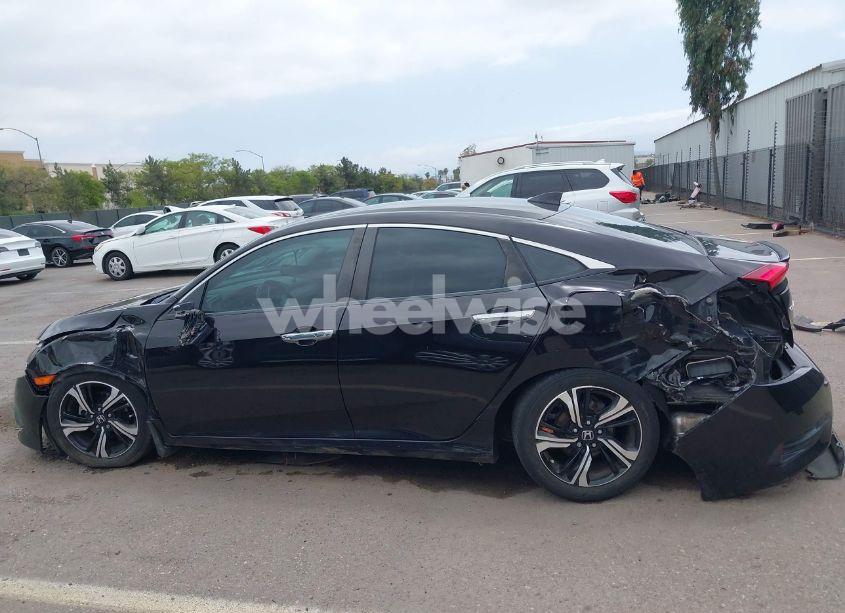 Photo 15 of 2017 Honda Civic TOURING (VIN 19XFC1F97HE011349)