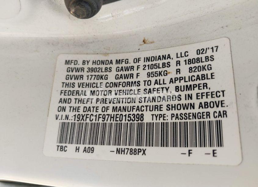 Photo 9 of 2017 Honda Civic TOURING (VIN 19XFC1F97HE015398)