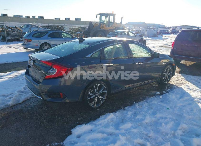Photo 4 of 2020 Honda Civic TOURING (VIN 19XFC1F97LE003454)