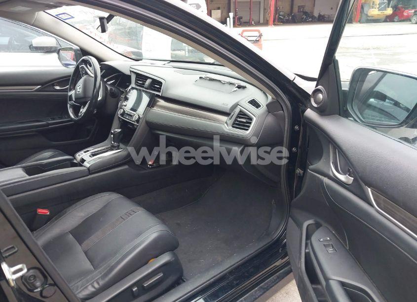 Photo 5 of 2020 Honda Civic TOURING (VIN 19XFC1F97LE208787)