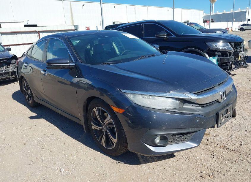 2016 Honda Civic TOURING (VIN 19XFC1F98GE001993) main photo
