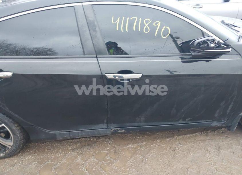Photo 13 of 2016 Honda Civic TOURING (VIN 19XFC1F98GE021287)